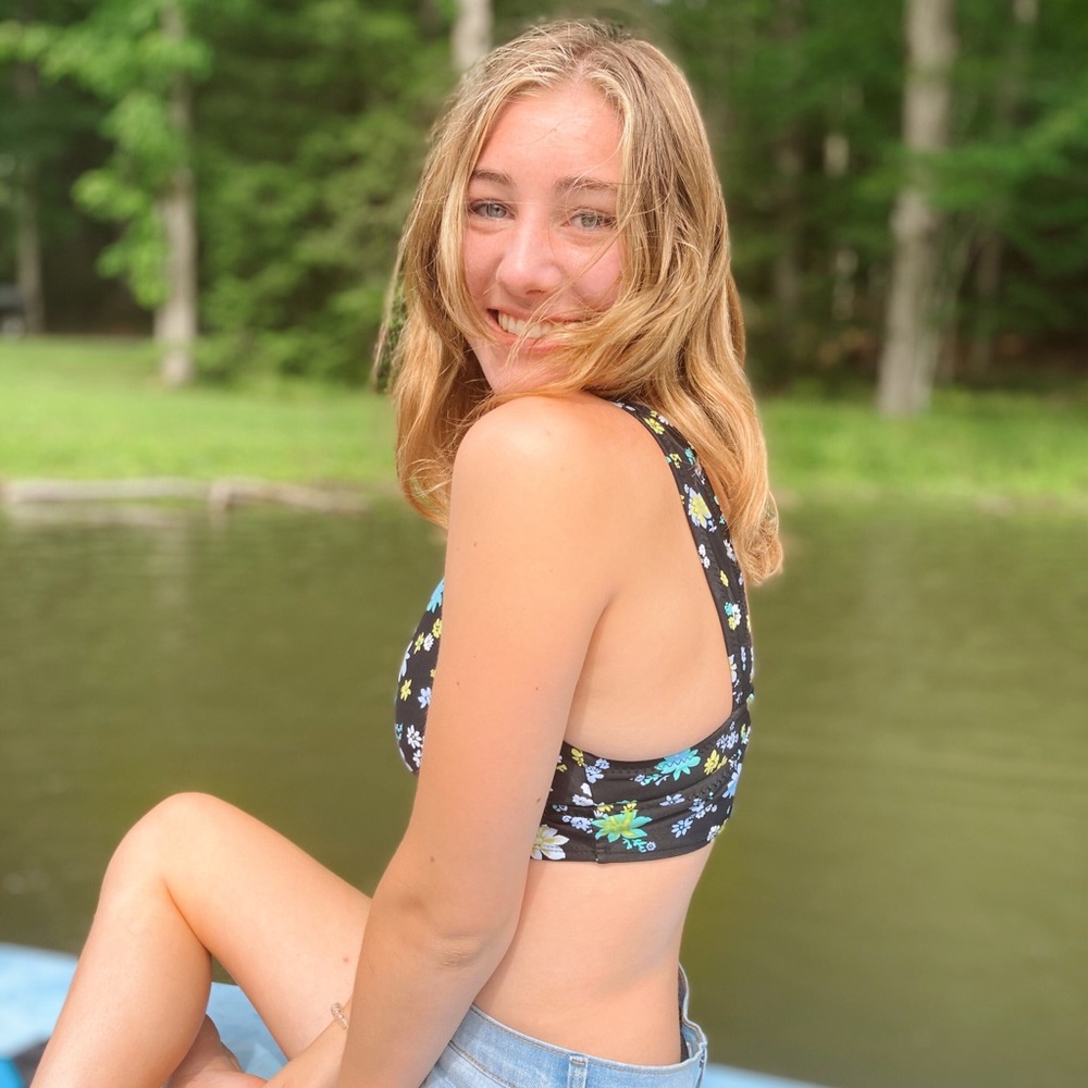 Meet your Posher, Faith